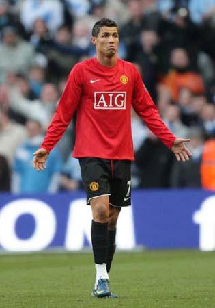 2-1！95分钟绝杀 英超13.1亿豪门18场不败终结 5.5亿战舰10轮9胜