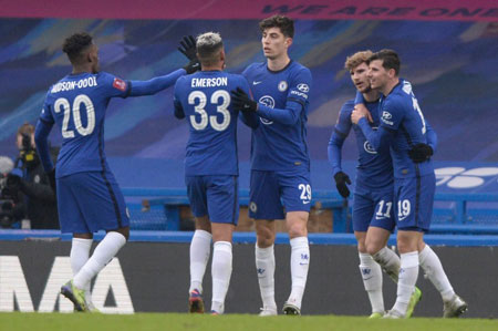 [德甲]基米希破门卡尔世界波 拜仁3-0完胜十人门兴