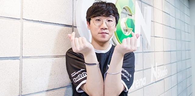 科尔：斯潘塞掌控了比赛，库里缺席的情况下他必须留在场上