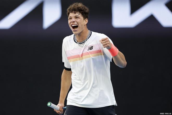 杜兰特篮下强打稳定胜局