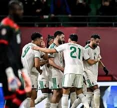 欧冠淘汰赛附加赛次回合｜ 单场7人破门+欧冠史第2大分差 大巴黎向红军 巴塞下马威